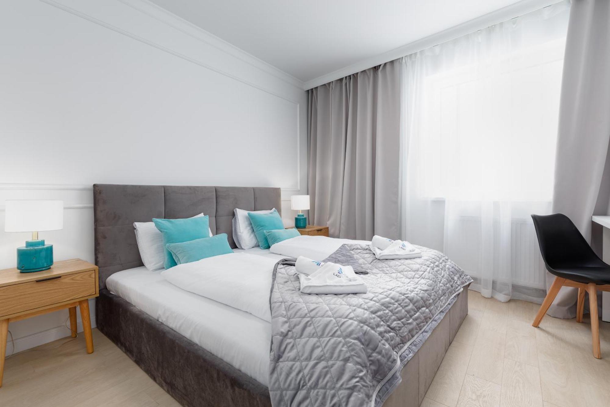 Plac Slowianski Apartments With Balcony Swinoujscie Center By Noclegi Renters Ngoại thất bức ảnh