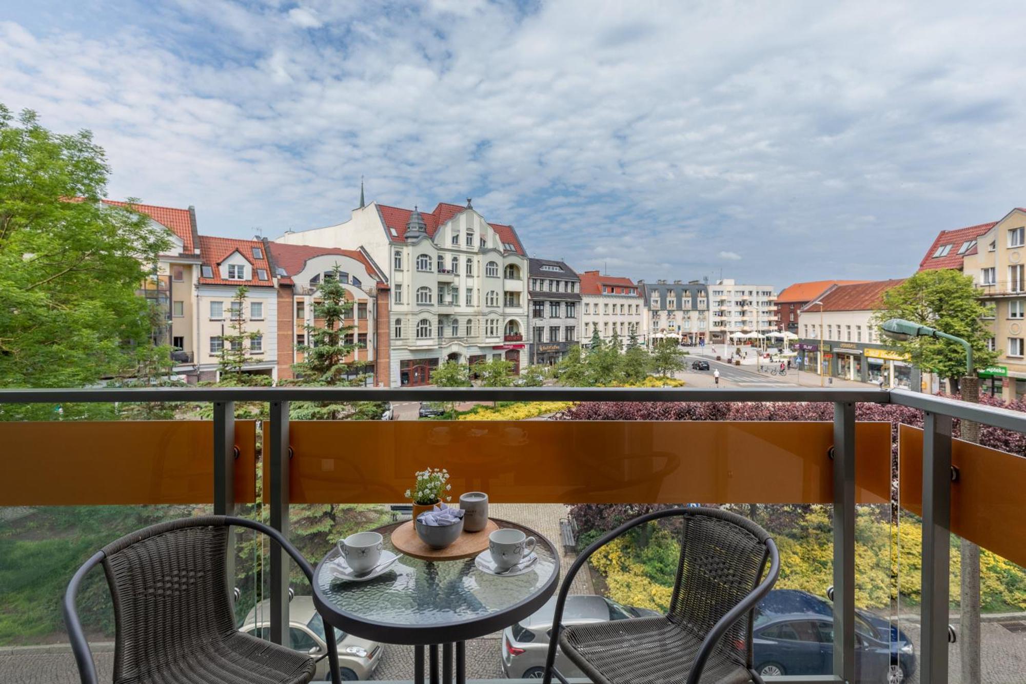 Plac Slowianski Apartments With Balcony Swinoujscie Center By Noclegi Renters Ngoại thất bức ảnh